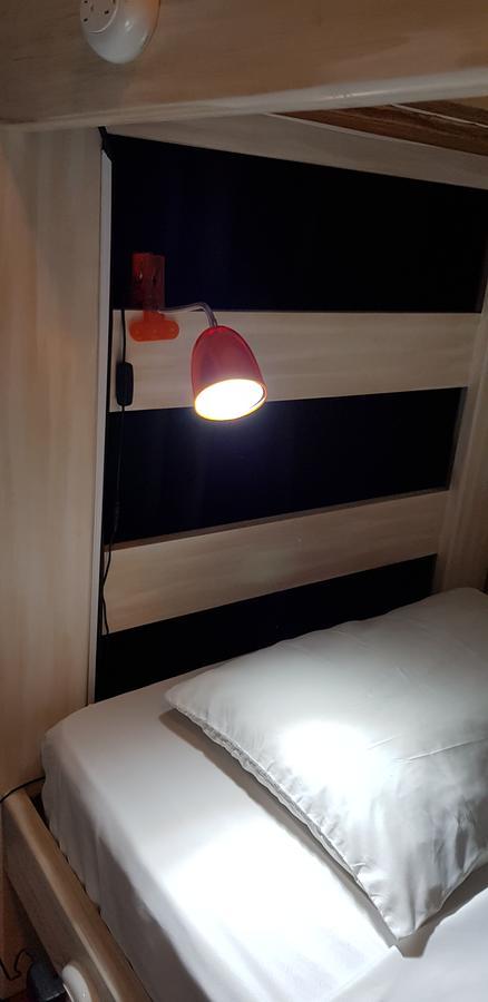 Cama de solteiro em Dormitório com 4 Camas